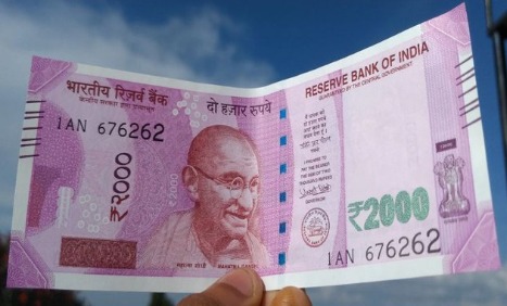 'Withdrawing 2000 notes from circulation, continue as legal tender: RBI Gove'